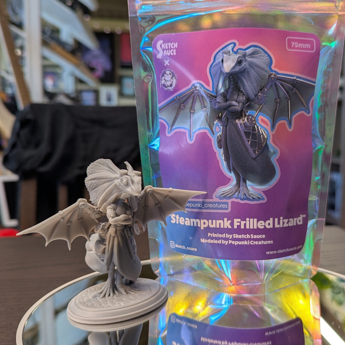 Pepunki Creatures - Steampunk Frilled Lizard