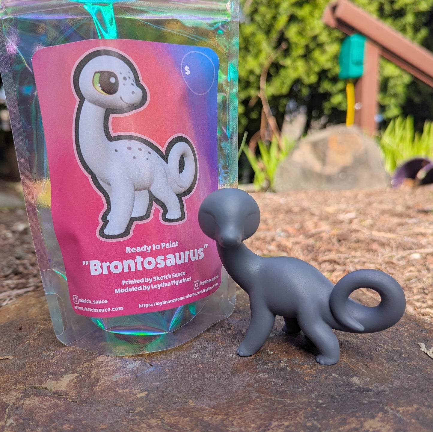 Leylina Figurines - March 2025 - Brontosaurus
