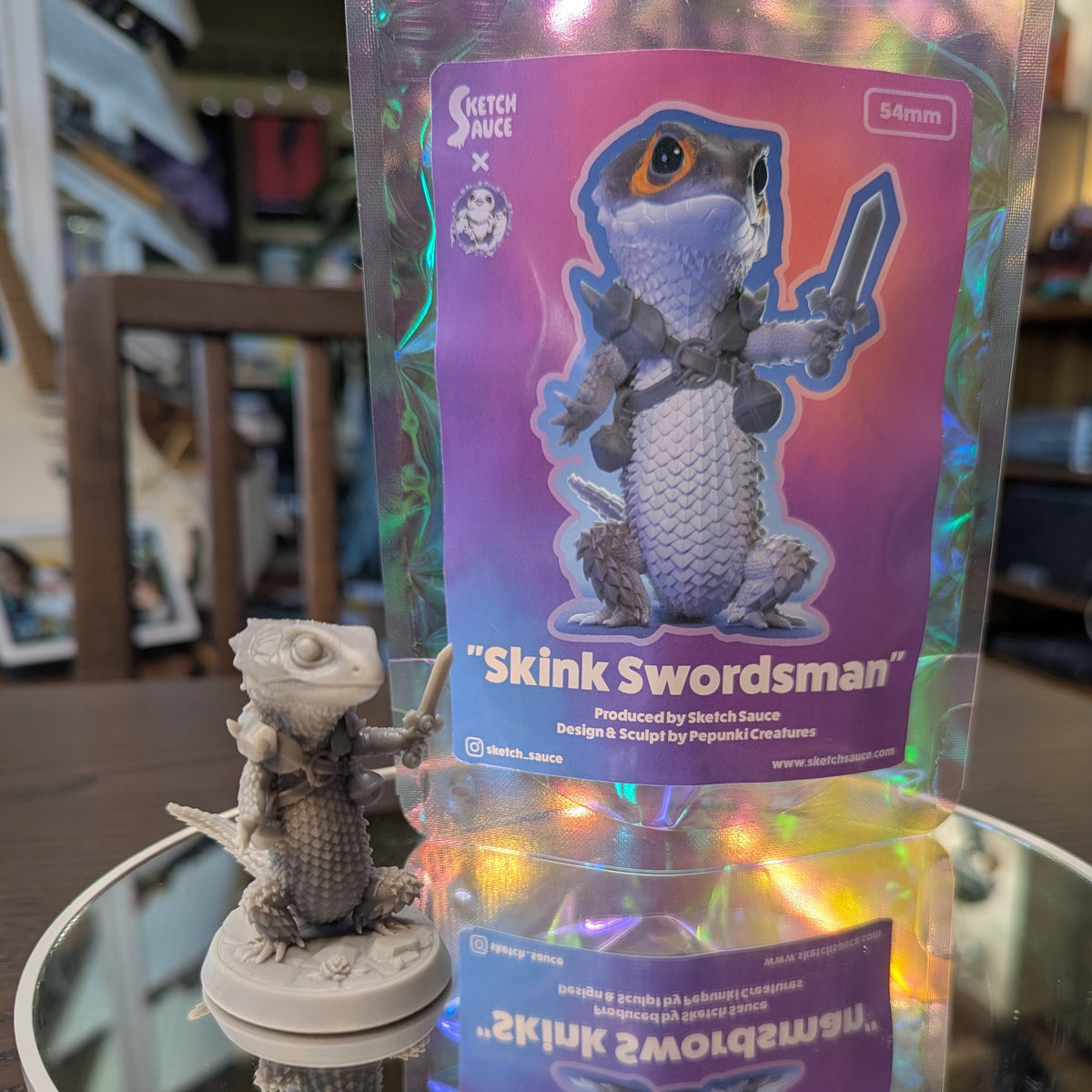 Pepunki Creatures - Red-Eyed Crocodile Skink Swordsman