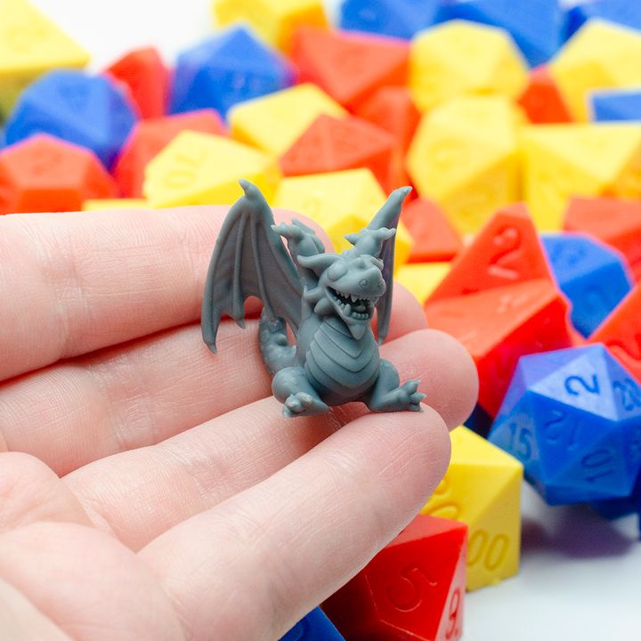 FFA - Baby Dragon Dice Stand