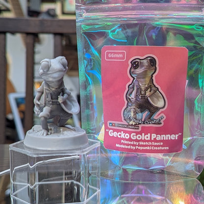 Pepunki Creatures - Knob-Tailed Gecko Gold Panner