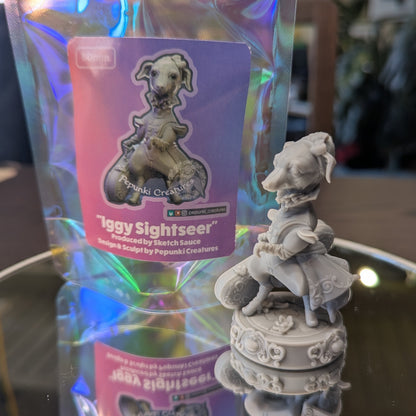 Pepunki Creatures - Italian Greyhound Sightseer